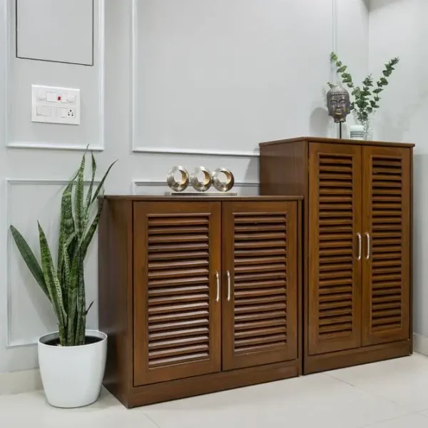 Classic Canadian Veneer Oak Shoe Rack
